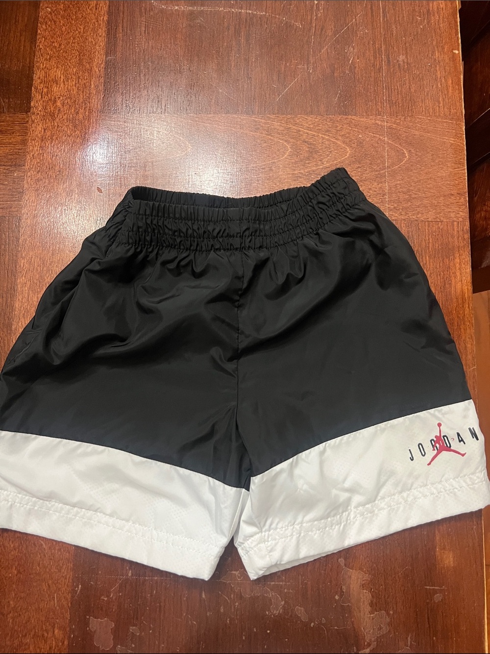 Kids Jordan Black/White Mesh Athletic Shorts size 3T